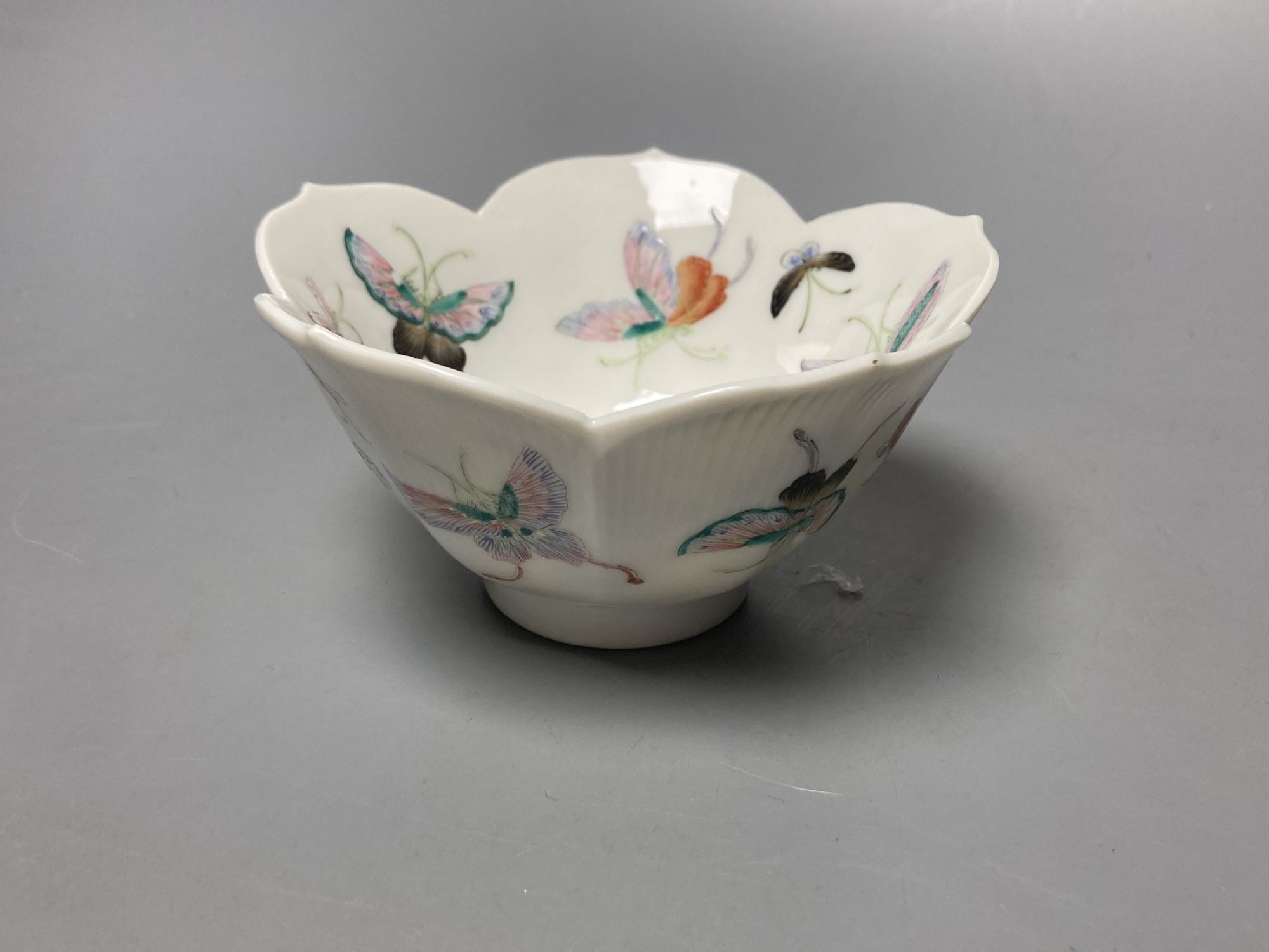 A Chinese famille rose 'butterfly' bowl, diameter 12cm